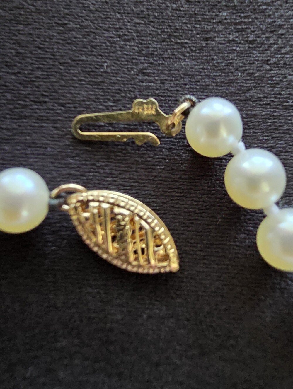 14K Gold Filagree Clasp Akoya Cultured Pearl Necklace 5mm Knotted Strand - Picture 8 of 13
